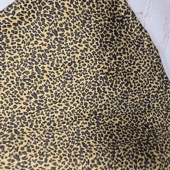 London Fog Cheetah Print Hooded Poncho One Size Fits Most - Picture 4 of 10